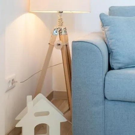 Διαμέρισμα And Poesia *