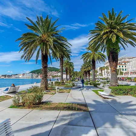 Appartement And Poesia *