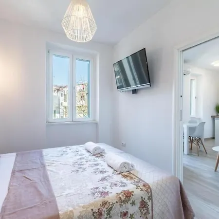 And Poesia Appartement Split