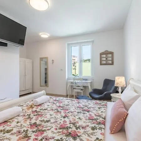 And Poesia Appartement