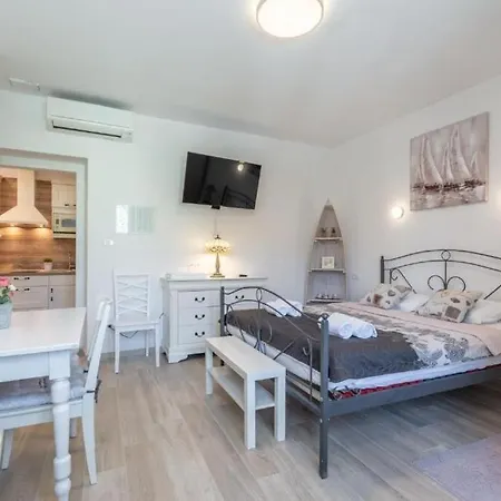 And Poesia Appartement *