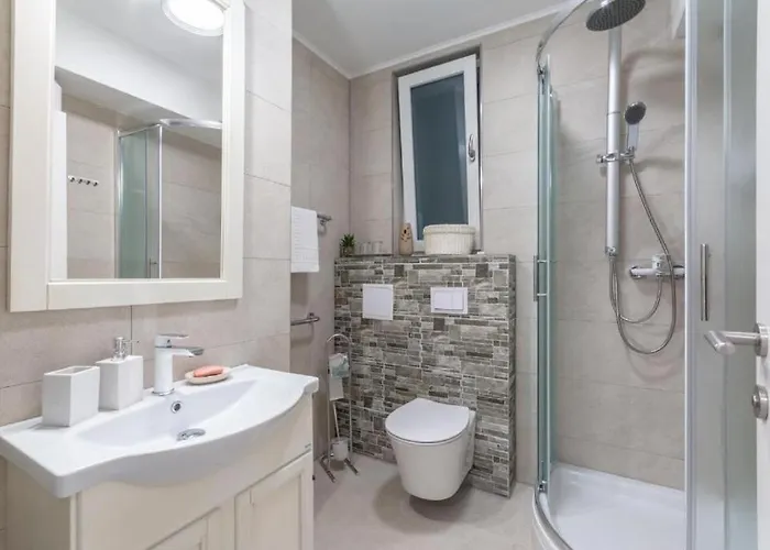 And Poesia Lägenhet Split