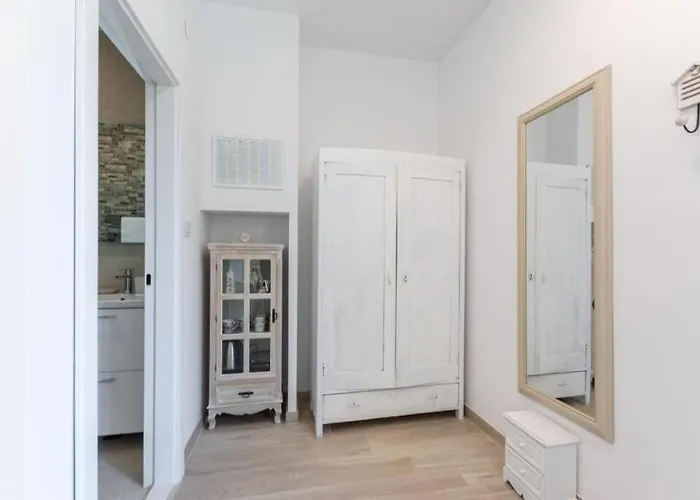 And Poesia Lägenhet Split