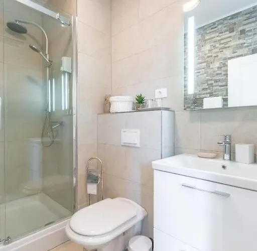 And Poesia Lägenhet